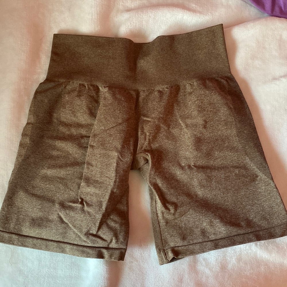 NVGTN Contour Seamless Shorts|mocha|size medium
